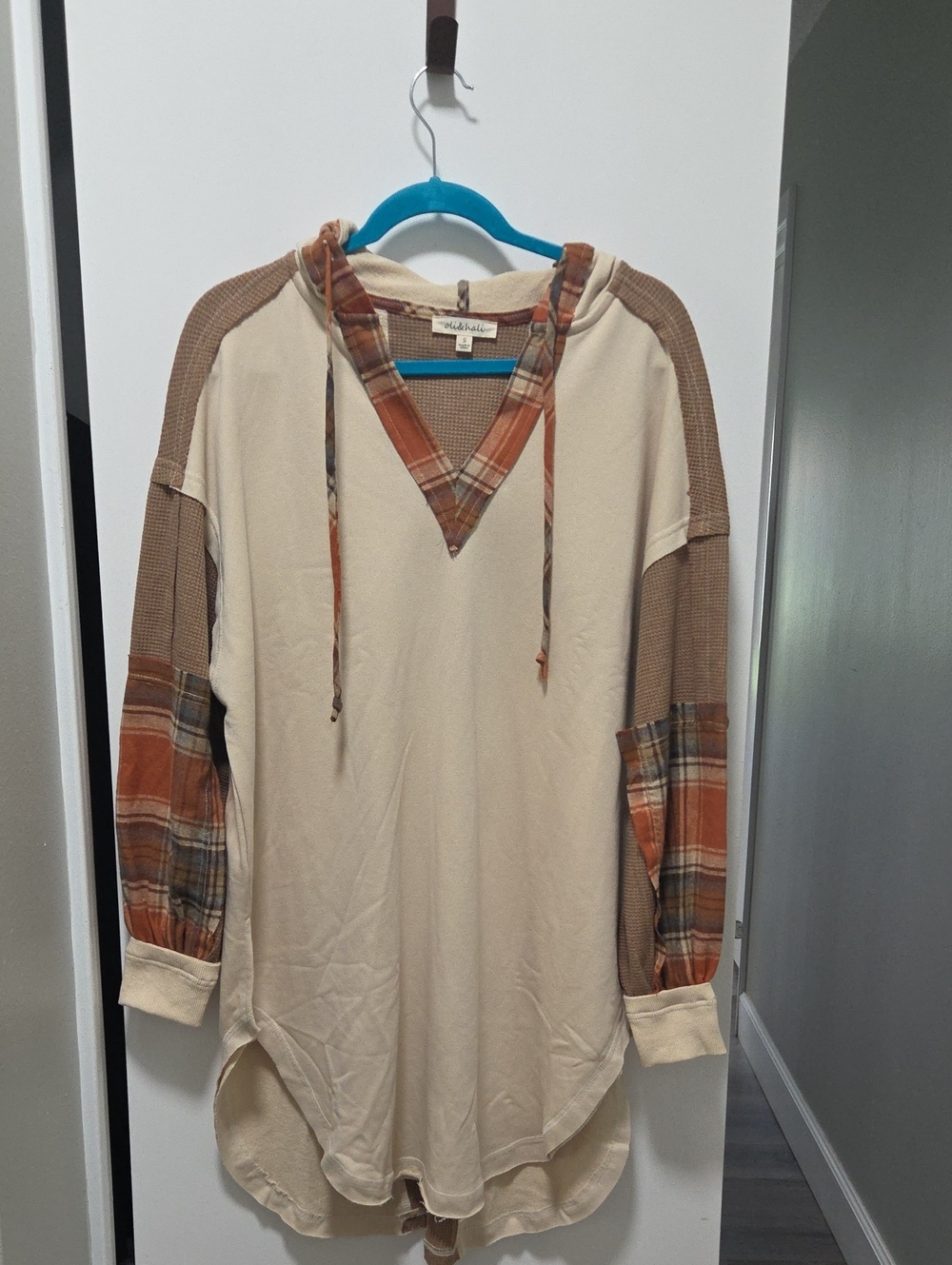 Oli & Hali Cream and Rust Plaid Mixed-Media Hooded Tunic